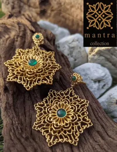 Schöne Anhänger-Ohrringe